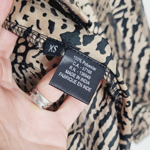 Tango Mango Women's Black & Tan Leopard Print Collared Button Down Shirt Size XS - Picture 8 of 11